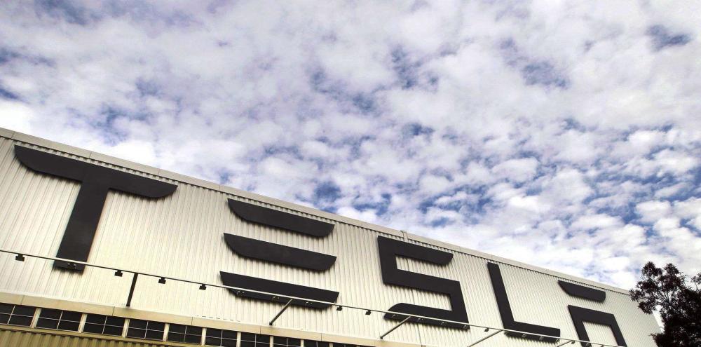 特斯拉停止擴建上海工廠與中美關系走向的關聯分析